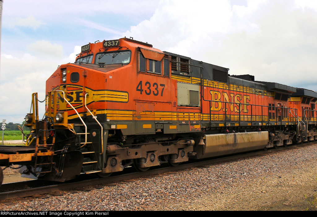 BNSF 4337 Pusher